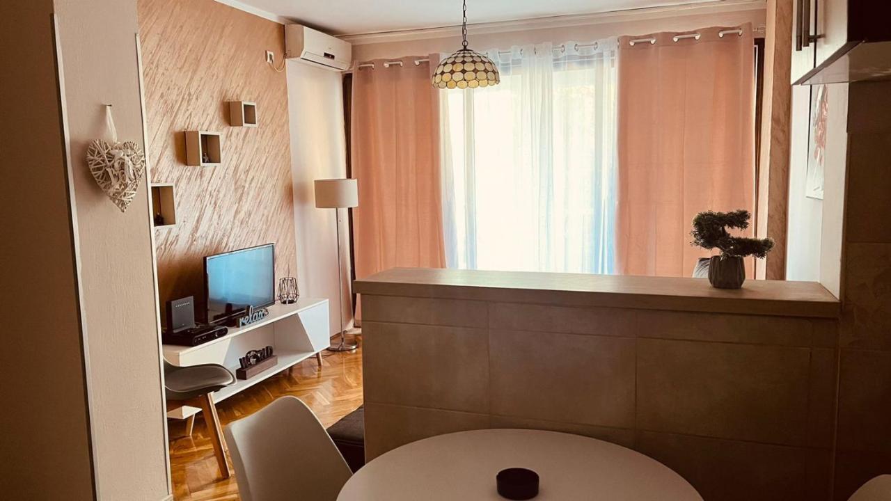 Majdini Clock Tower Apartman Podgorica Exterior foto